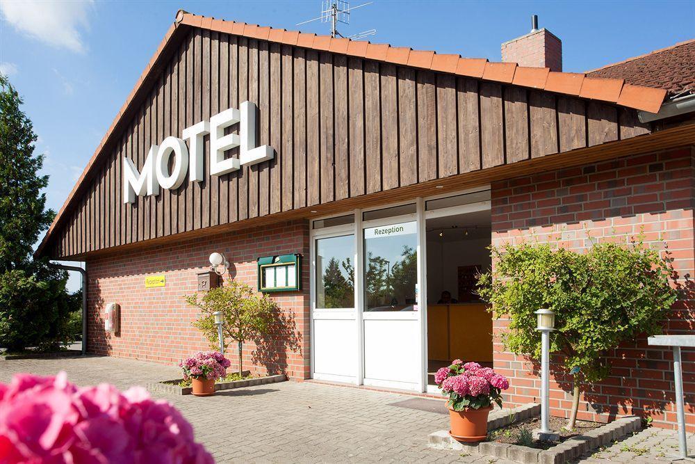 Motel 슈트랄준트 외부 사진